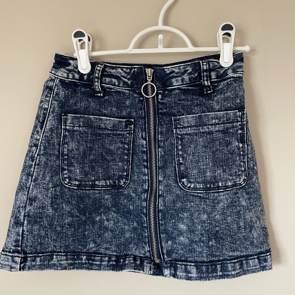 Forever 21 Dark Blue Denim Mini Skirt NWOT size SMALL